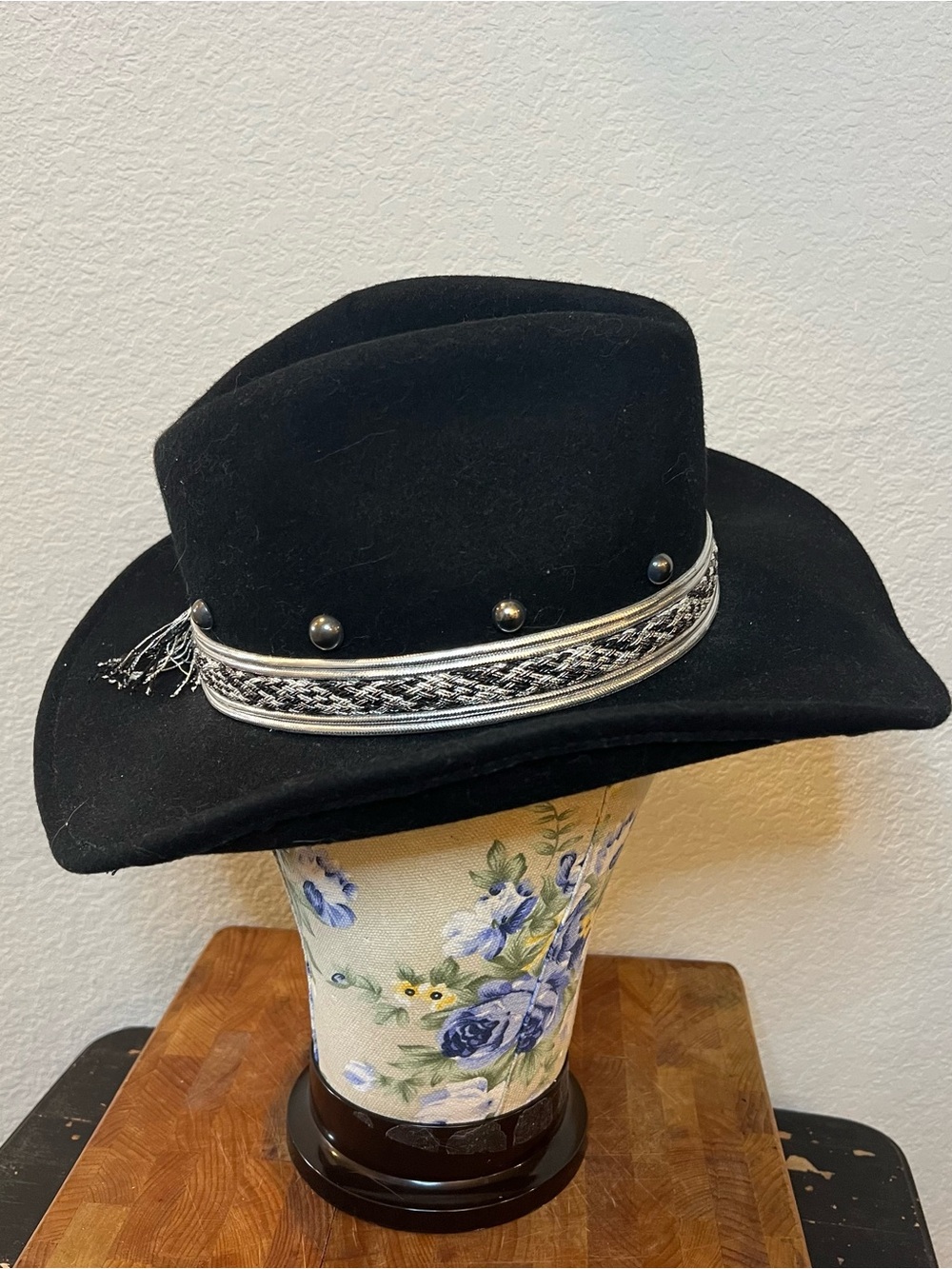 Sonni San Francisco 100% Wool Felt Black Western Cowgirl Hat Stud Embellished